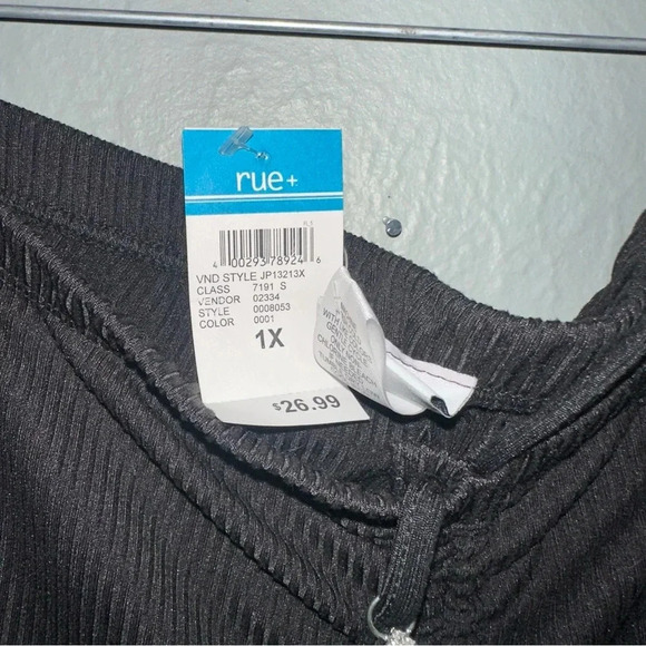 Black textured Rue21 Flare pants (F2) - Picture 6 of 6